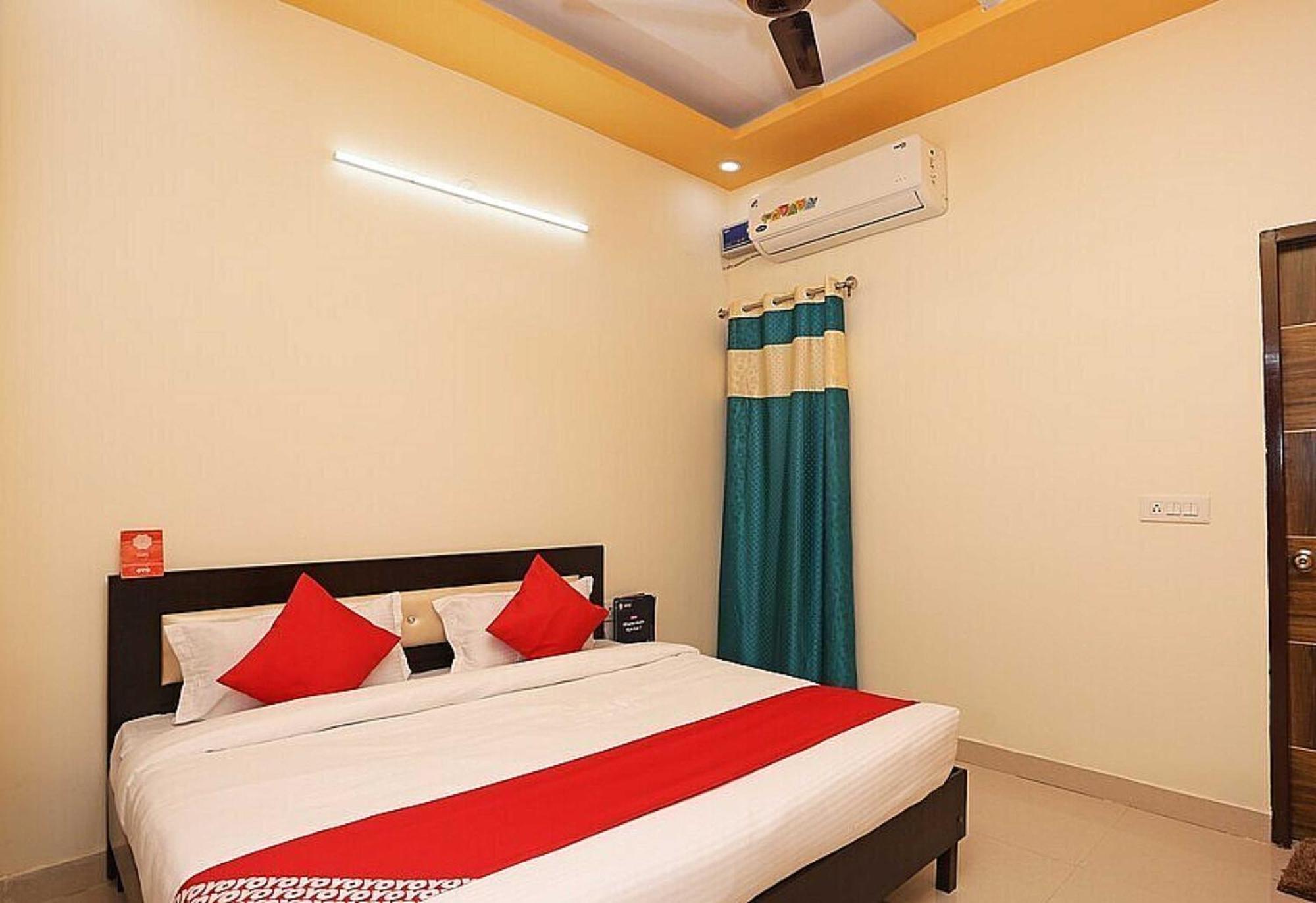 OYO 28867 Hotel Rock Star Faridabad Exteriör bild