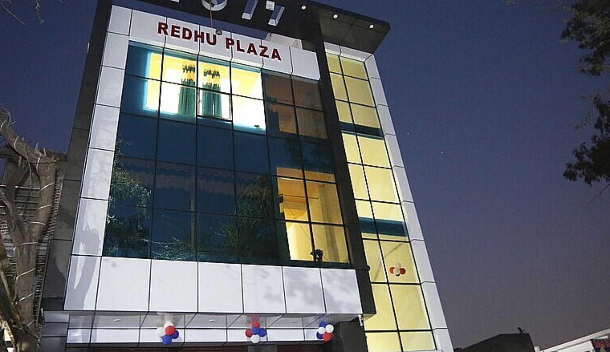 OYO 28867 Hotel Rock Star Faridabad Exteriör bild
